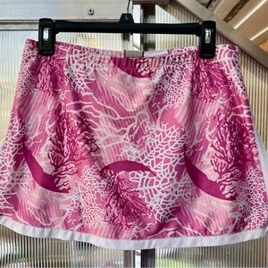 Nike fit dry skort, size Medium, super cute!!  Rare print, gently used.